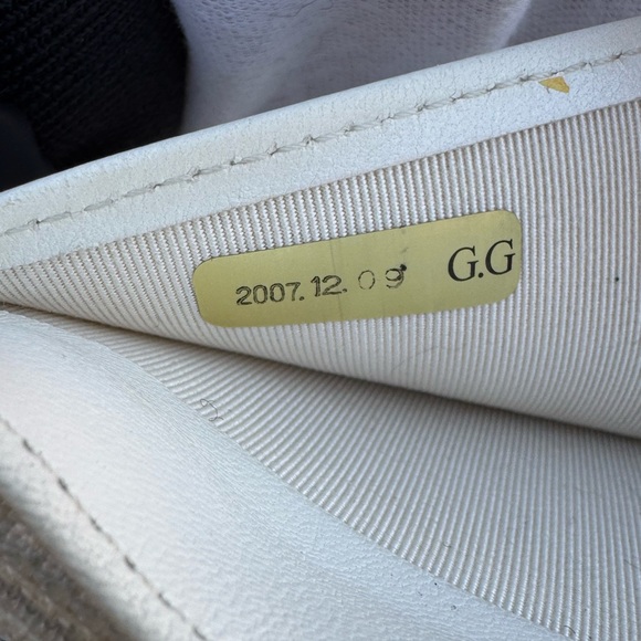 Chanel Diamond Stitch Quilted Wallet White Silver with Holo, Card and box - Picture 4 of 14